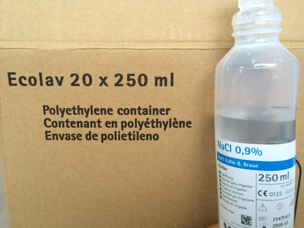 Torinomed - Soluzione fisiologica di irrigazione e di lavaggio Ecolav NaCl 0,9% - B Braun, non richiudibile, sterile, 250 ml