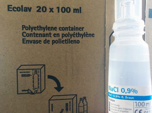 Torinomed - Soluzione fisiologica di irrigazione e di lavaggio Ecolav NaCl 0,9% - B Braun, non richiudibile, sterile, 250 ml