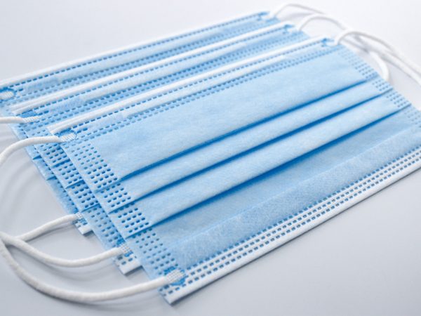 Mascherina chirurgica FILTRANTI 98% a 3 veli - tipo IIR con elastici - conf. 50 pz.