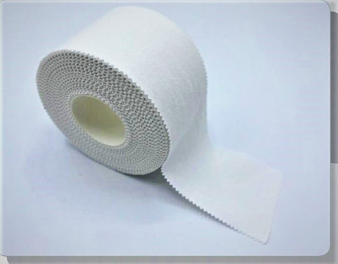 Torinomed - SPORT TAPE benda anelastica cm. 2,5 x 10 mt. - Conf. 48 pz. (€.1,60 cad.) Torinomed - SPORT TAPE benda anelastica cm. 2,5 x 10 mt. - Conf. 48 pz. (€.1,60 cad.)