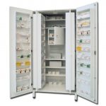 27942.44.45 ARMADIO PORTAFARMACI - in bilaminato, spessore 20 mm. - 100 x 60 x h. 195 cm. - con tesoretto per stupefacenti